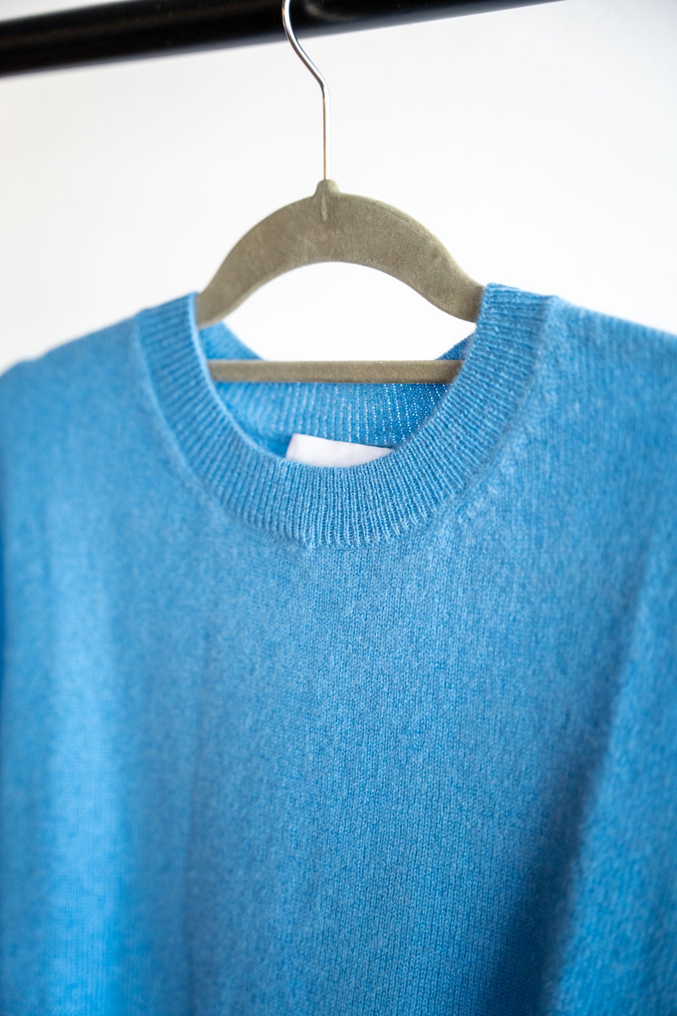Winterblauer Pulli mit Rundhals