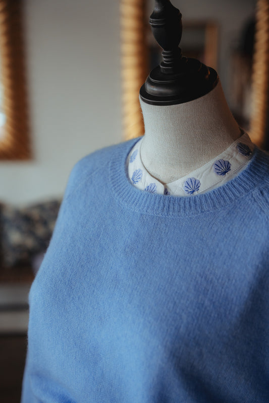 "Bloom" Pullover Blau