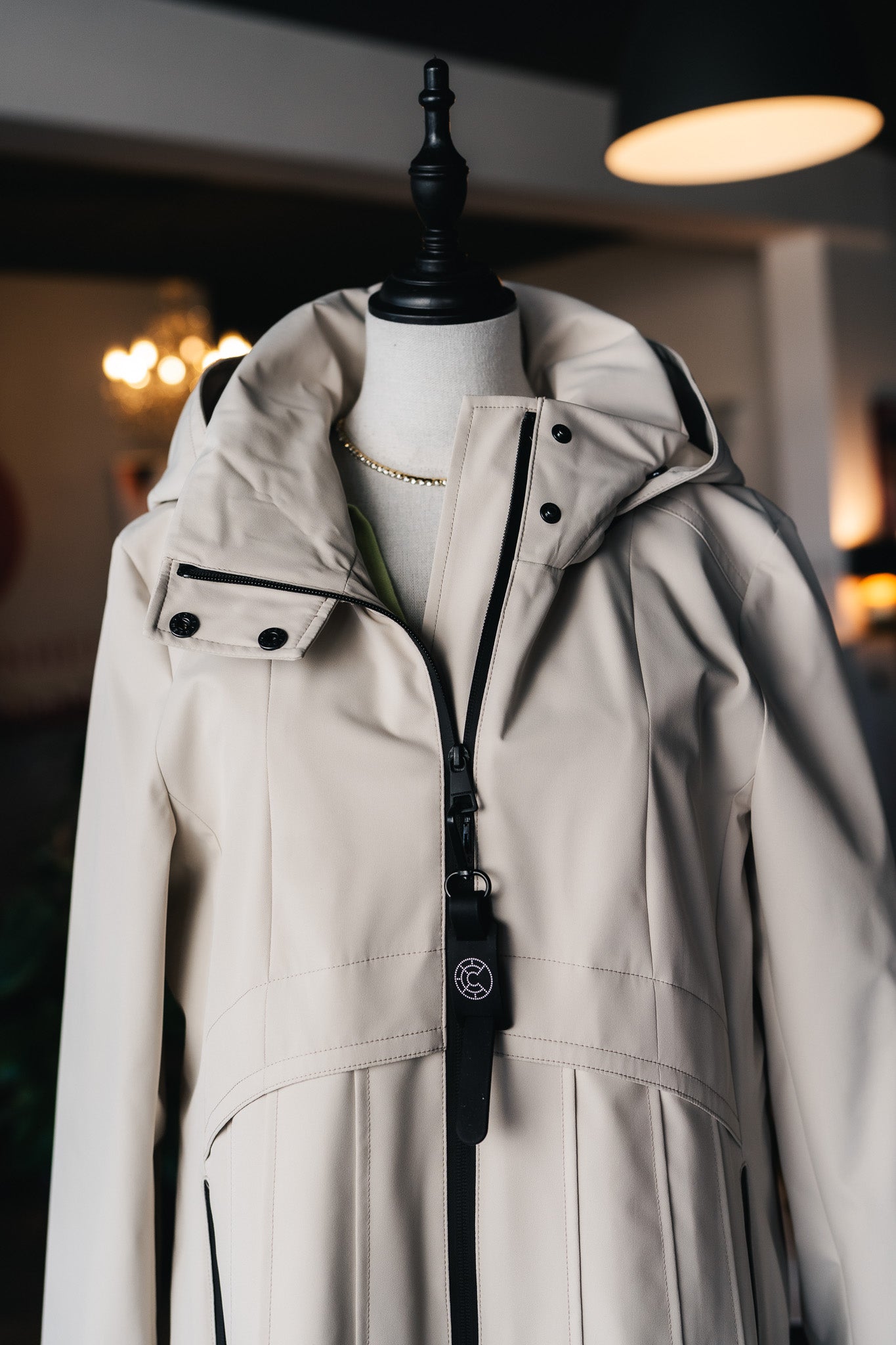 Langer Trenchcoat
