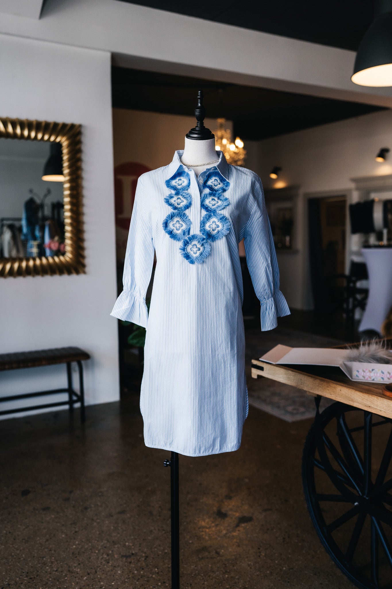 Kurzes Sommerkleid im Bohostyle