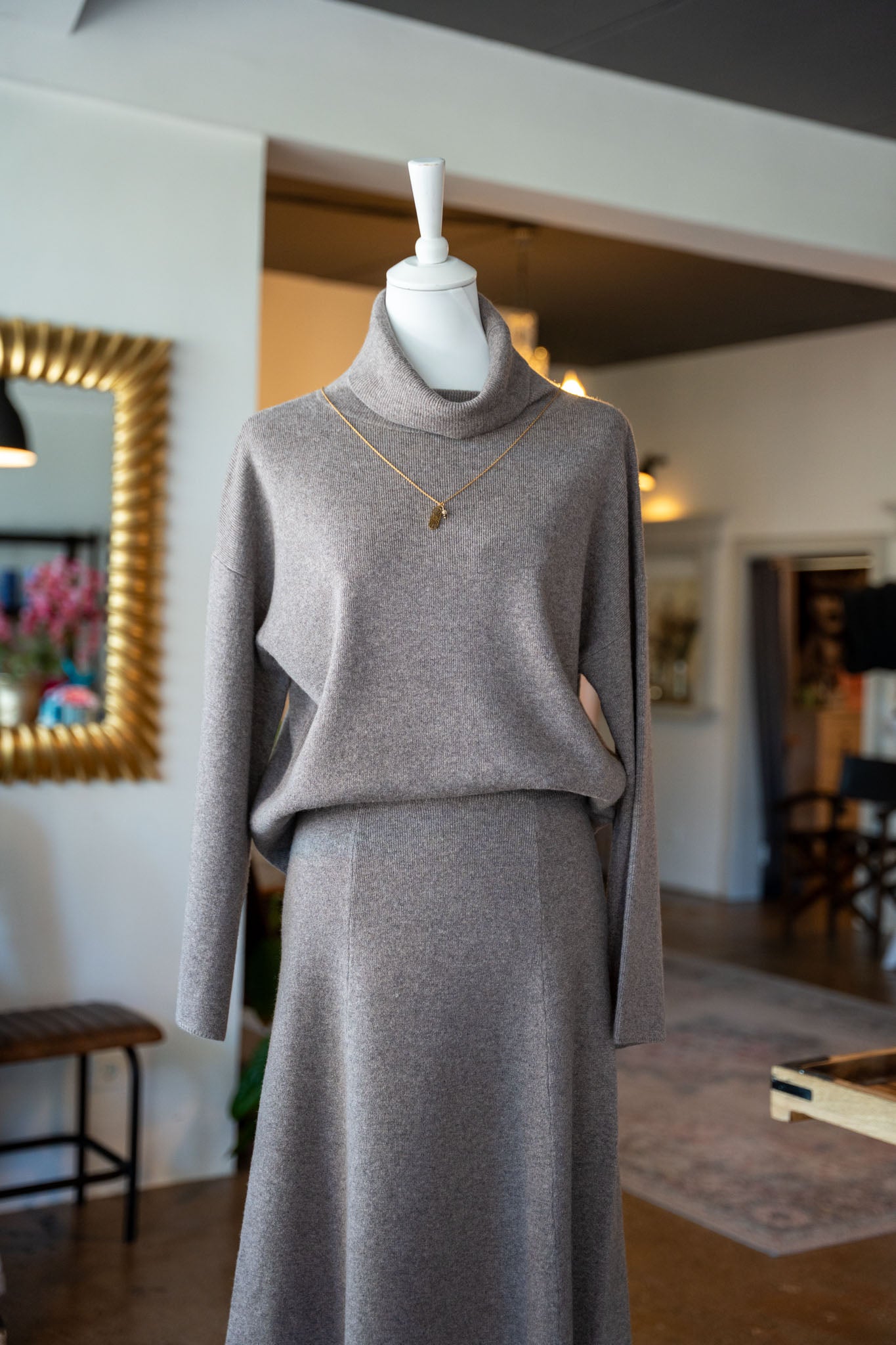 Feiner Merinowolle Pulli mit Kragen